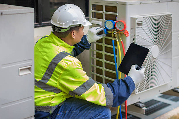 Professional Hvac technician working in Cleverdale, NY